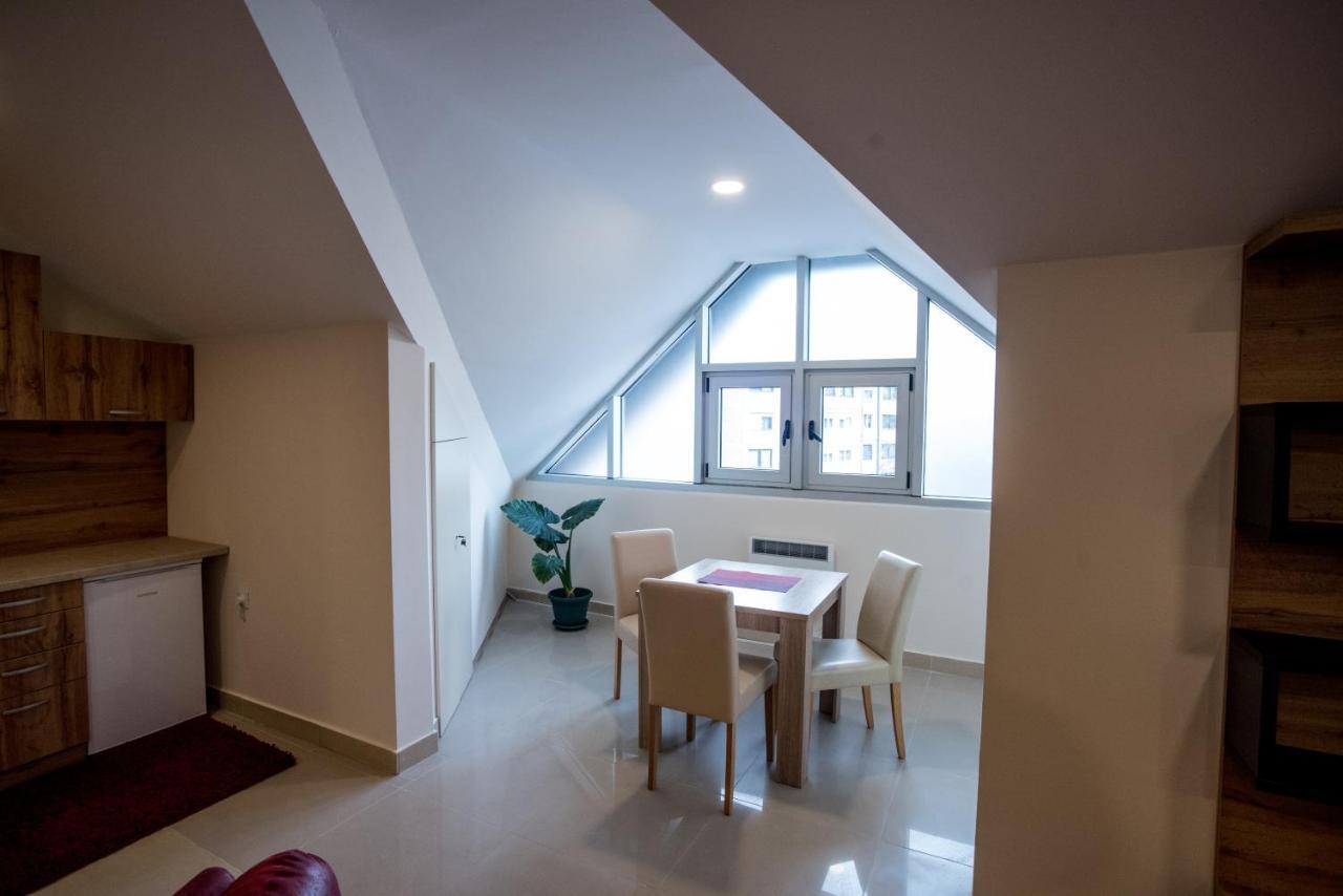 City Center Apartment *